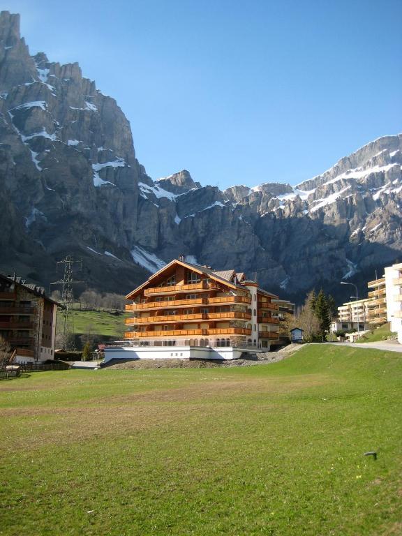 Residence Golf C 21 Leukerbad Bagian luar foto